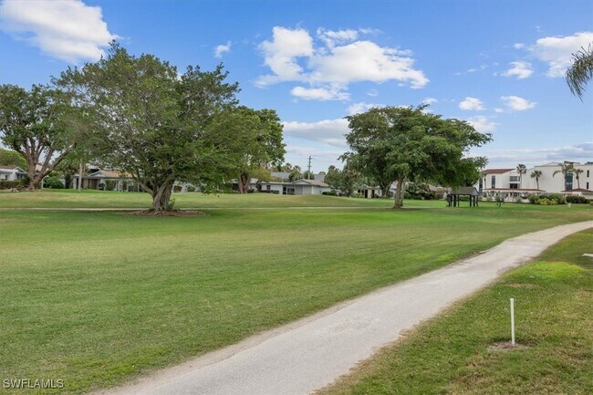 Building Photo - 3635 Boca Ciega Dr