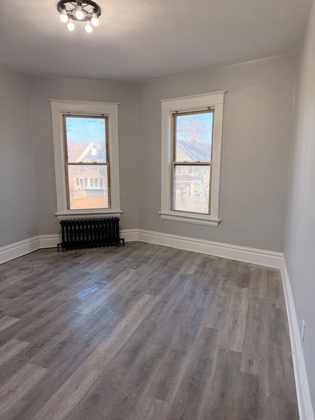 Building Photo - 6800 Sheridan Rd