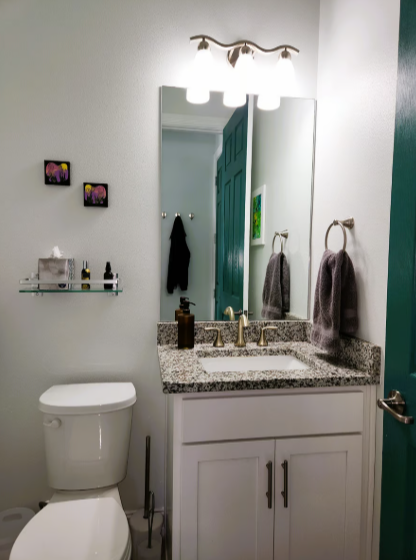 Building Photo - Beautiful FULLY FURNISHED 3 bedroom, 2.5 b...