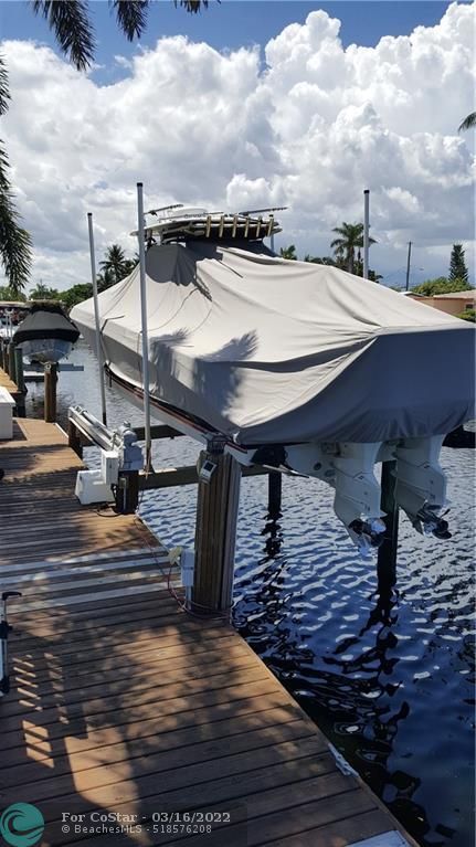 Building Photo - 191 SE 9th Ct