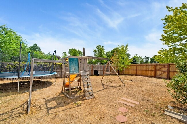 Building Photo - 145 Caria Dr