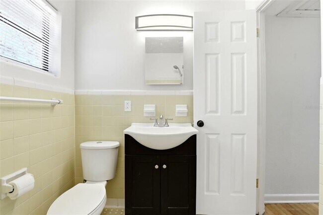 Building Photo - 1913 Baldwin Dr