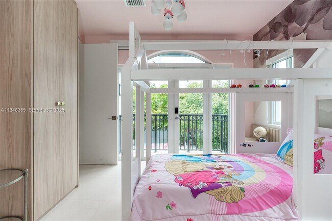 Building Photo - 5978 Alton Rd