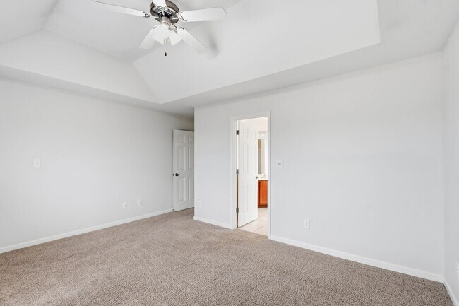 Building Photo - 2305 Gray Goose Loop