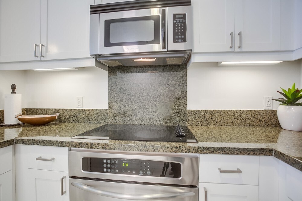 Building Photo - 1150 J St