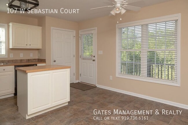 Building Photo - 107 W Sebastian Ct