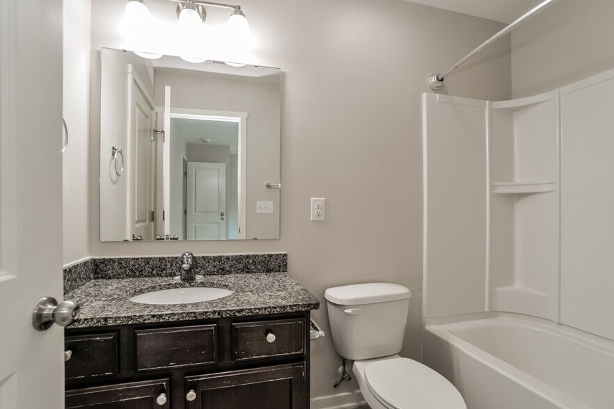 Building Photo - 1048 Joselynn Drive