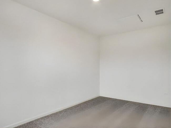 Building Photo - 367 Bridgeview Ct