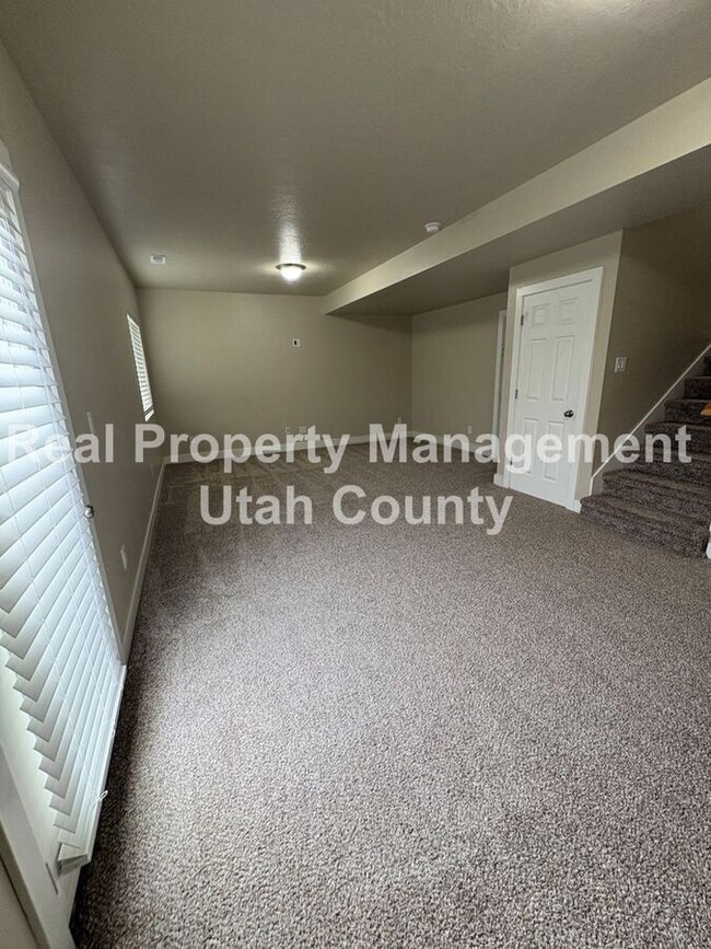 Building Photo - Half Off First Months Rent!! New Lower Rent!