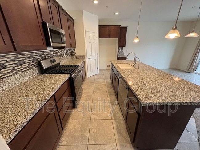 Building Photo - 2234 S Oakhurst Ct