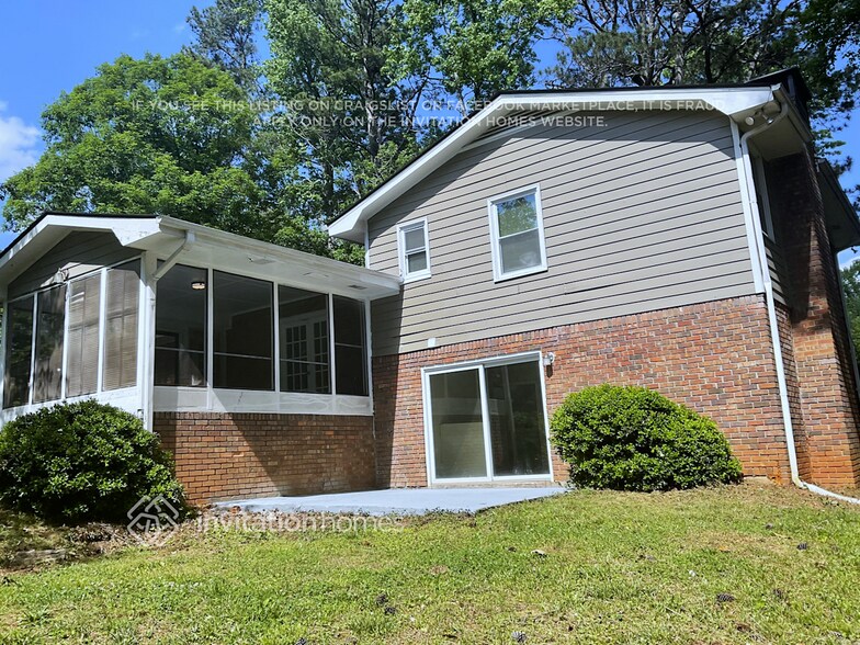 Building Photo - 3370 Doyle Ln SW