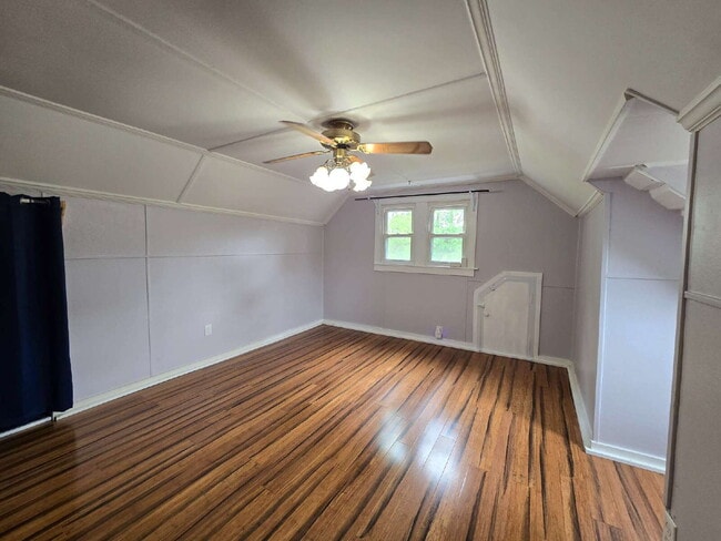 Building Photo - 844 Old Church Rd