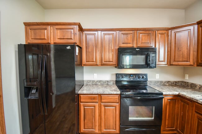 Building Photo - 8413 W 53rd St