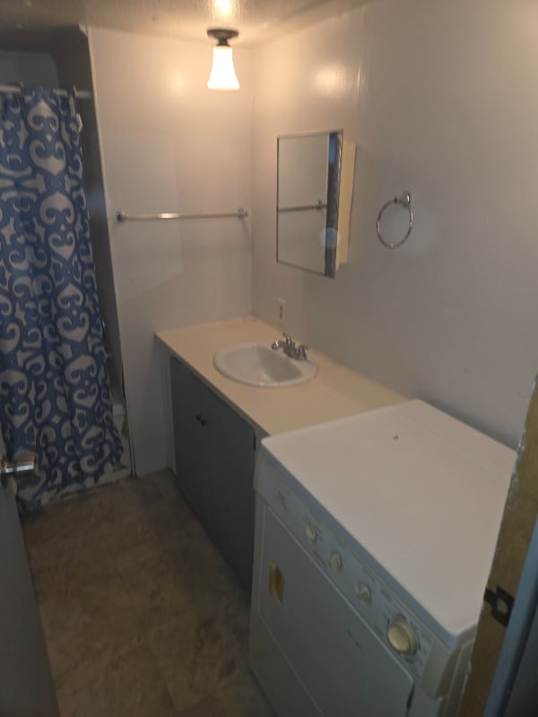 Building Photo - 8464 Cleveland Ave NW