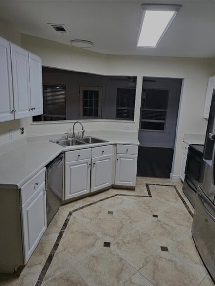 Building Photo - 1131 Camaree Pl