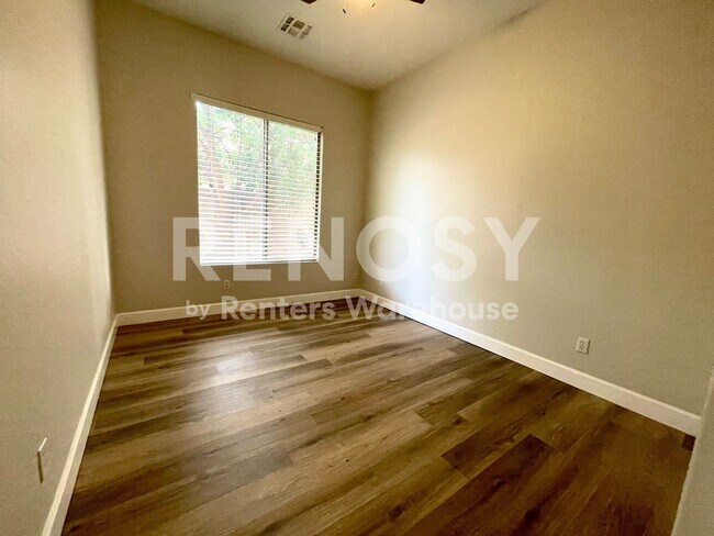 Building Photo - 637 W Citrus Way