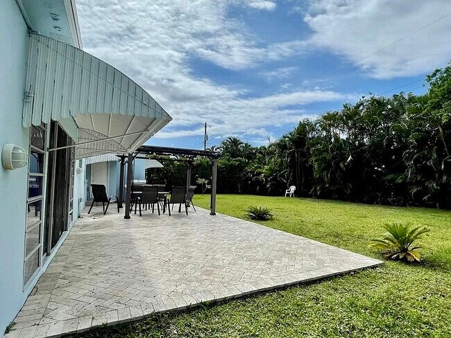 Building Photo - 235 Fordham Dr