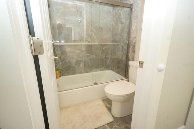 Building Photo - 8815 Royal Enclave Blvd