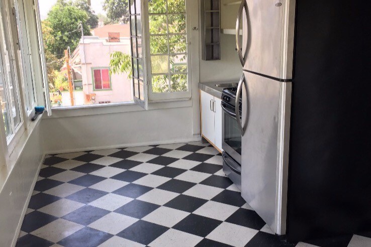 Building Photo - 937 N Benton Way