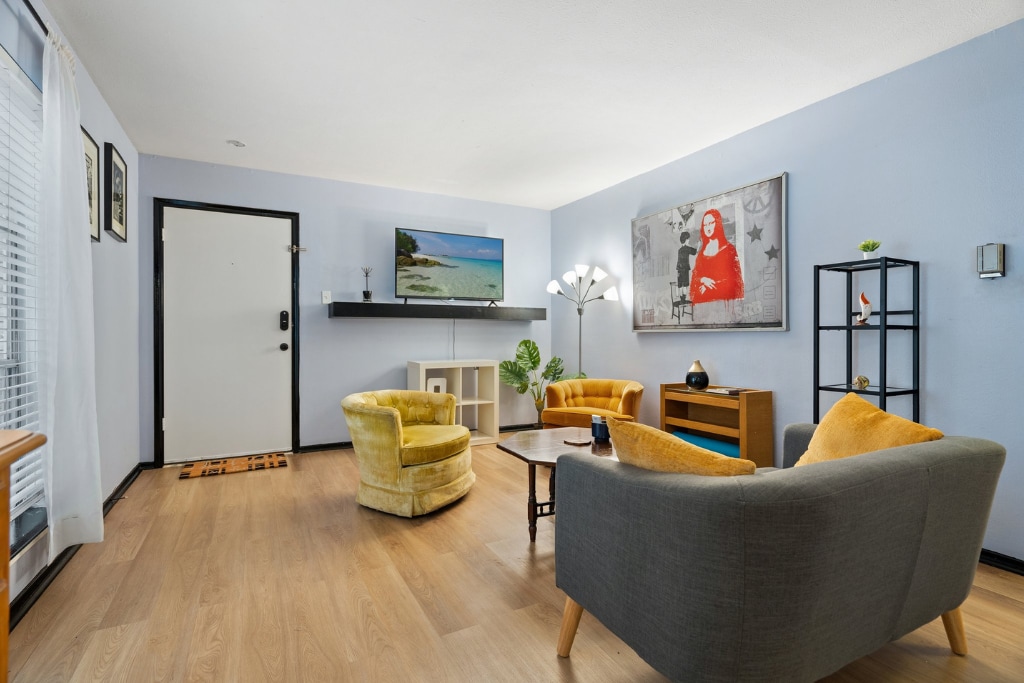 Building Photo - 5041 Cedar Springs Rd