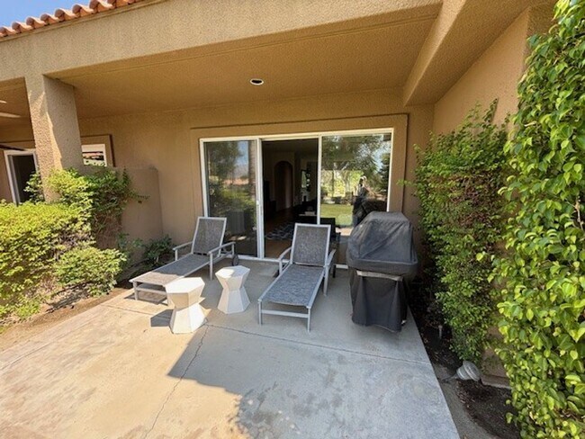 Building Photo - 3 Bedroom 2 Bath Short Term Rental August through October