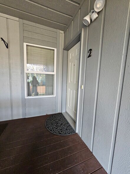 Building Photo - 3030 Lore Rd