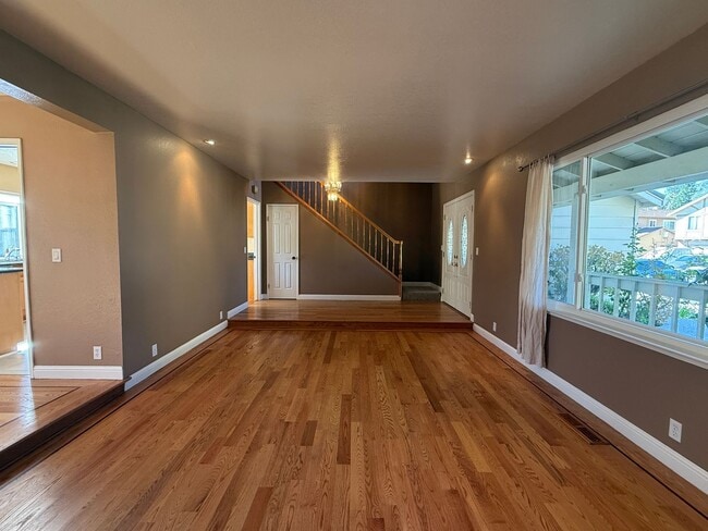 Building Photo - 6556 Idlebrook Ct