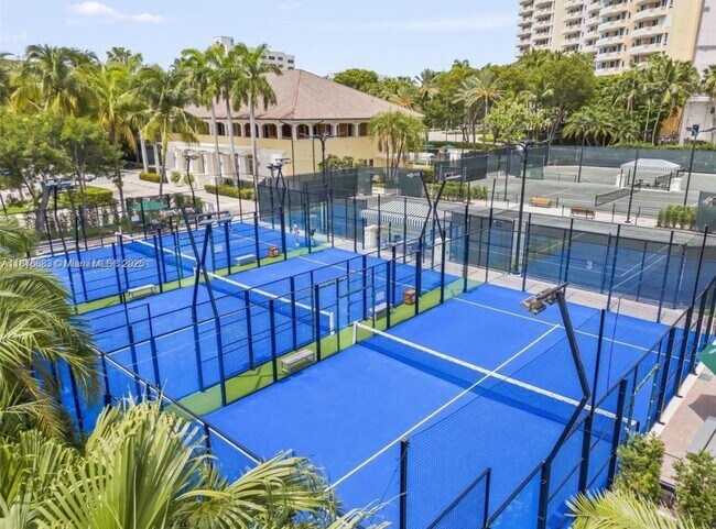 Building Photo - 781 Crandon Blvd