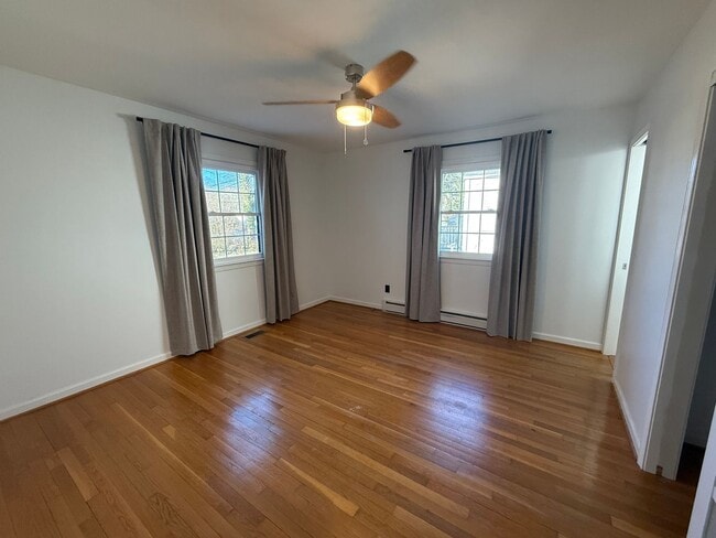 Building Photo - Fantastic Home Near Three Chopt and Patterson Available immediately!