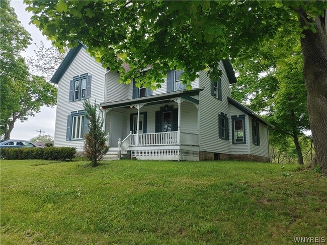 Building Photo - 770 Lake Rd