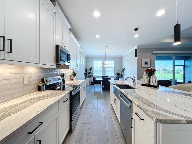 Building Photo - 5559 Trevesta Pl