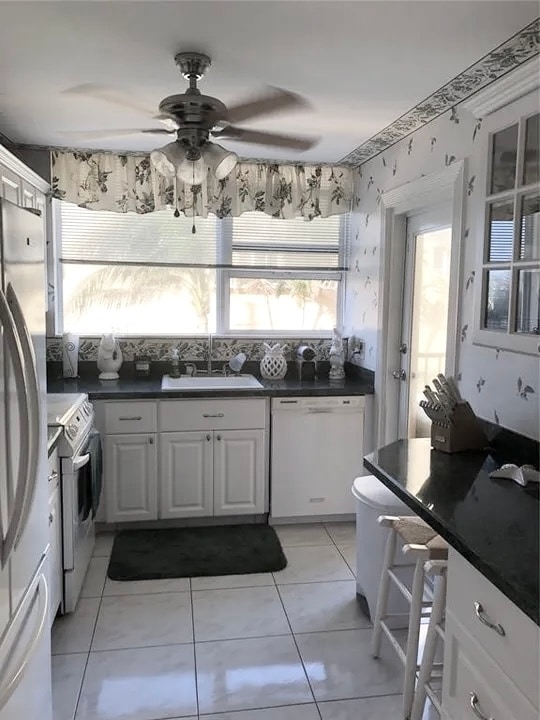 Kitchen - 1239 Hillsboro Mile