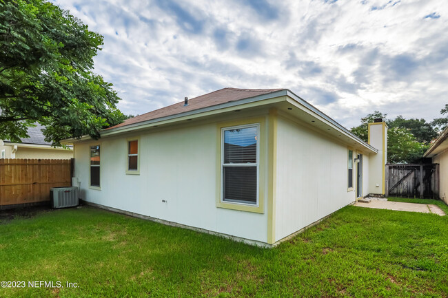 Building Photo - 11464 Mandarin Glen Cir E