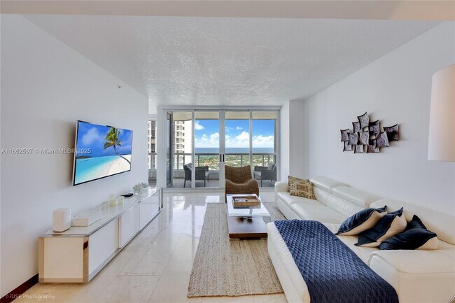 Building Photo - 21055 Yacht Club Dr