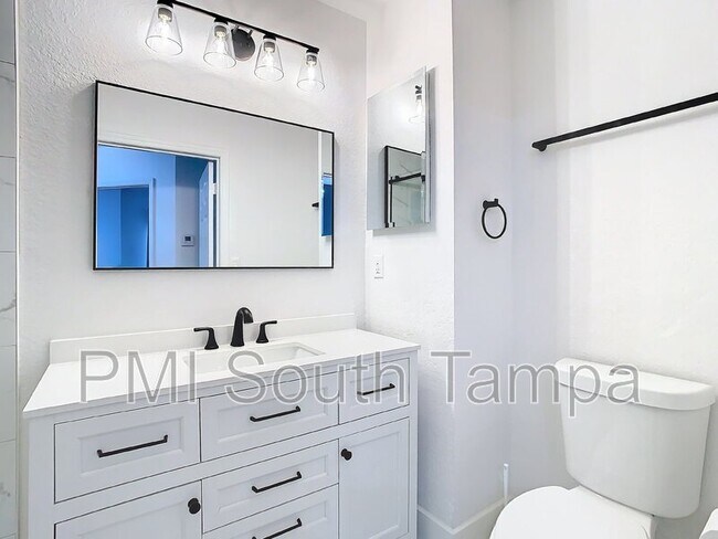 Building Photo - 5220 Beach Breeze Ct