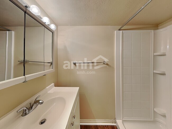 Building Photo - 4445 S Wakeport Bay