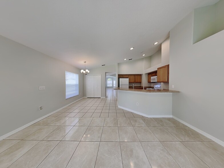 Building Photo - 10193 Oak Crest Rd