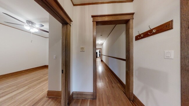 Building Photo - Fantastic three bedroom, one bath in the heart of Wrigleyville Available July 1, 2026
