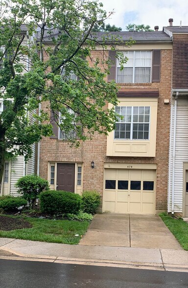 Building Photo - 678 Ivy League Ln