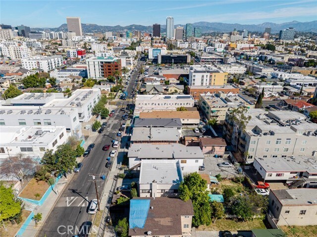 Building Photo - 1116 S Berendo St