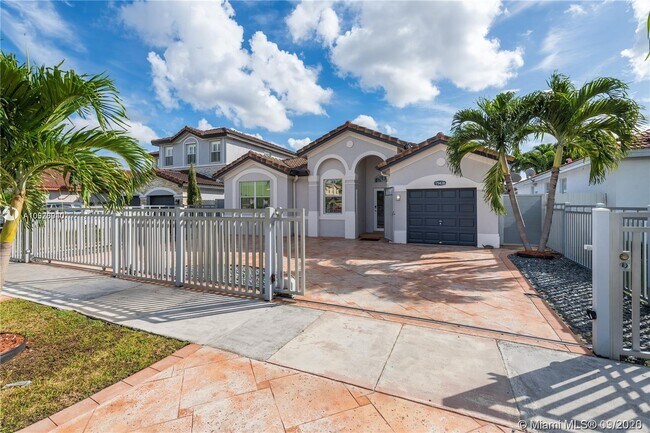 Building Photo - 15438 SW 23rd Ln