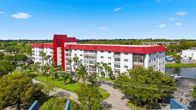 Building Photo - 4851 NW 21st St