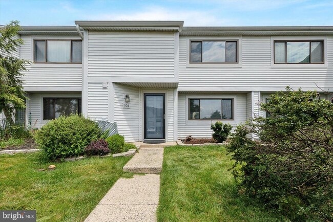 Building Photo - 102 Revere Dr