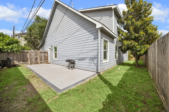 Building Photo - 3506 Garrow St