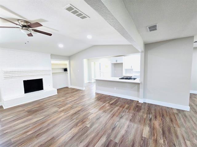 Building Photo - 526 Doral Pl