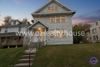 Building Photo - 3241 Cherry St