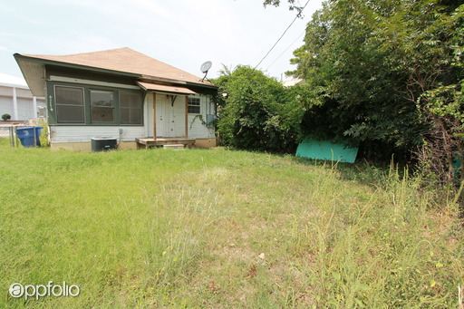 Building Photo - 104 N Greenleaf St