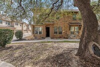 Building Photo - 13800 Lyndhurst St