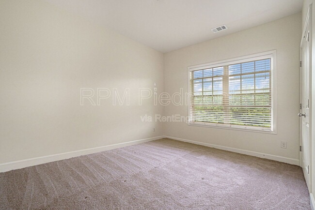 Building Photo - 2786 Birch Grove Ln SE