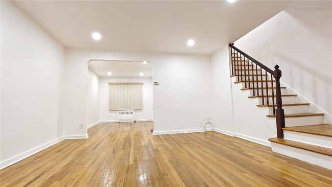 Building Photo - 150-12 78th Ave